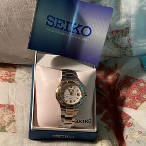 Seiko Silver and Gold Classic Watch